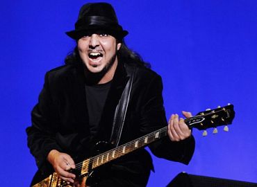 Daron Malakian, sus guitarras hasta 2022