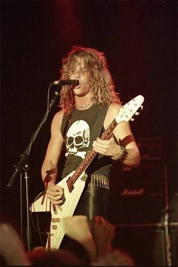 james hetfield flying v kill em all