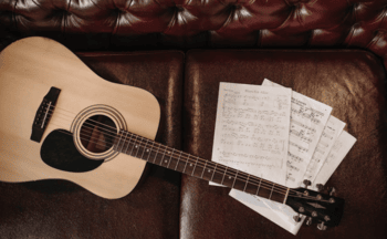 ejemplo de guitarra acústica